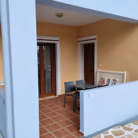 Ξενοδοχείο με διαμερίσματα Anemi Leros 3 Παντέλι
